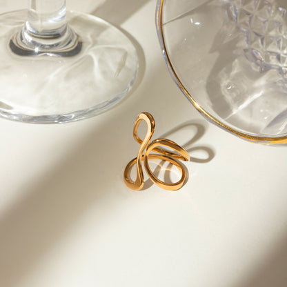 Flowy Gold Ring