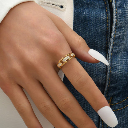 Horseshoe Link Studded Ring