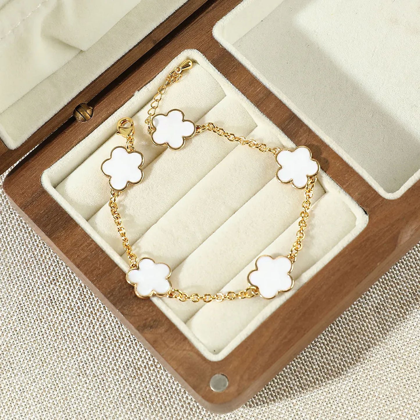 Iconic Clover Bracelet